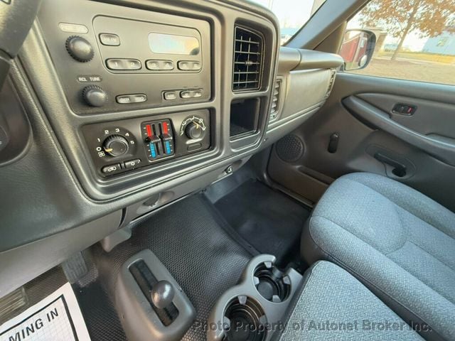 2007 Chevrolet Silverado 1500 4WD Reg Cab 119.0" Work Truck - 22950386 - 9