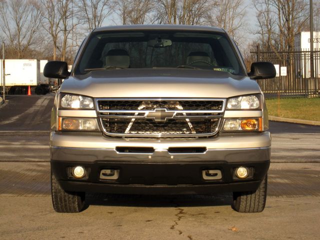 2007 Chevrolet Silverado 1500 Classic 4WD Crew Cab 143.5" LS - 22956268 - 4