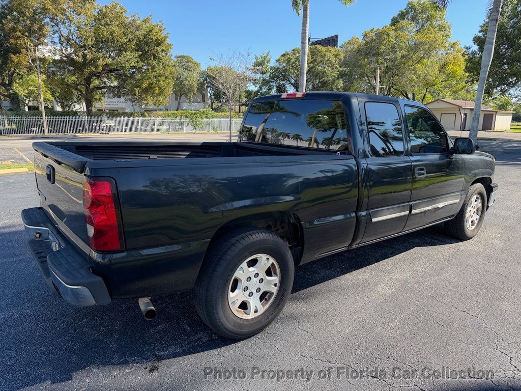 2007 Chevrolet Silverado 1500 Classic Extended Cab Short Bed LT - 22965759 - 3