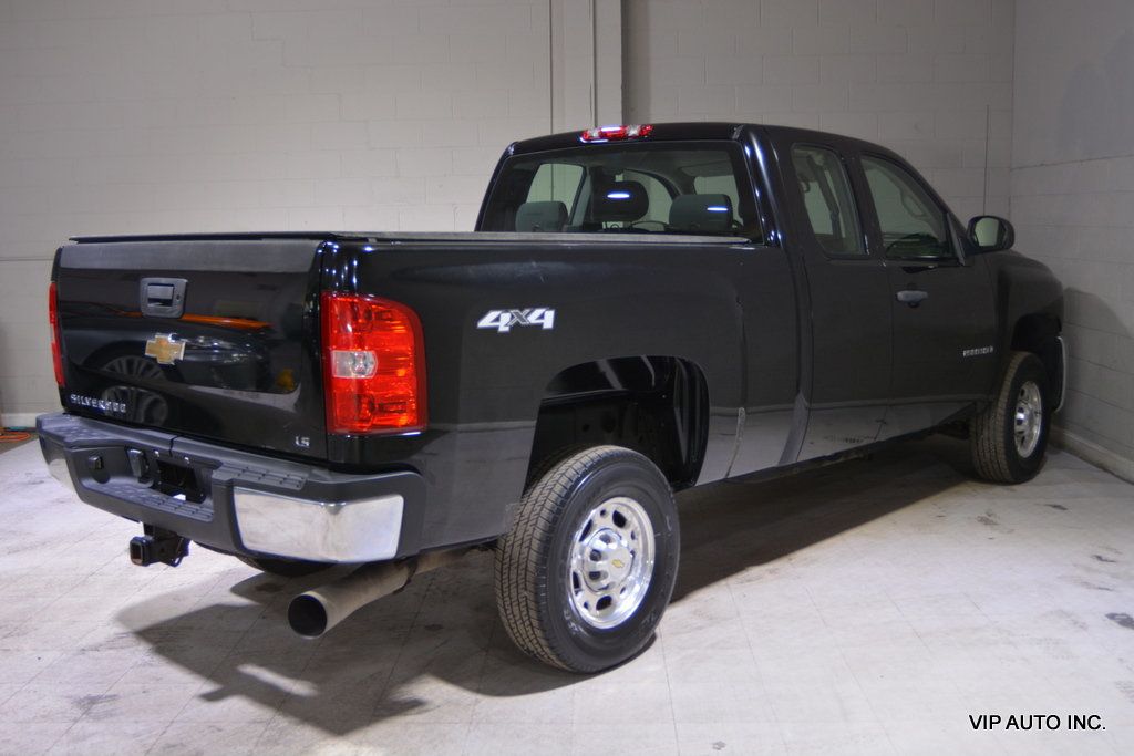 2007 Chevrolet Silverado 2500HD 4WD Ext Cab 143.5" LS - 22899165 - 3