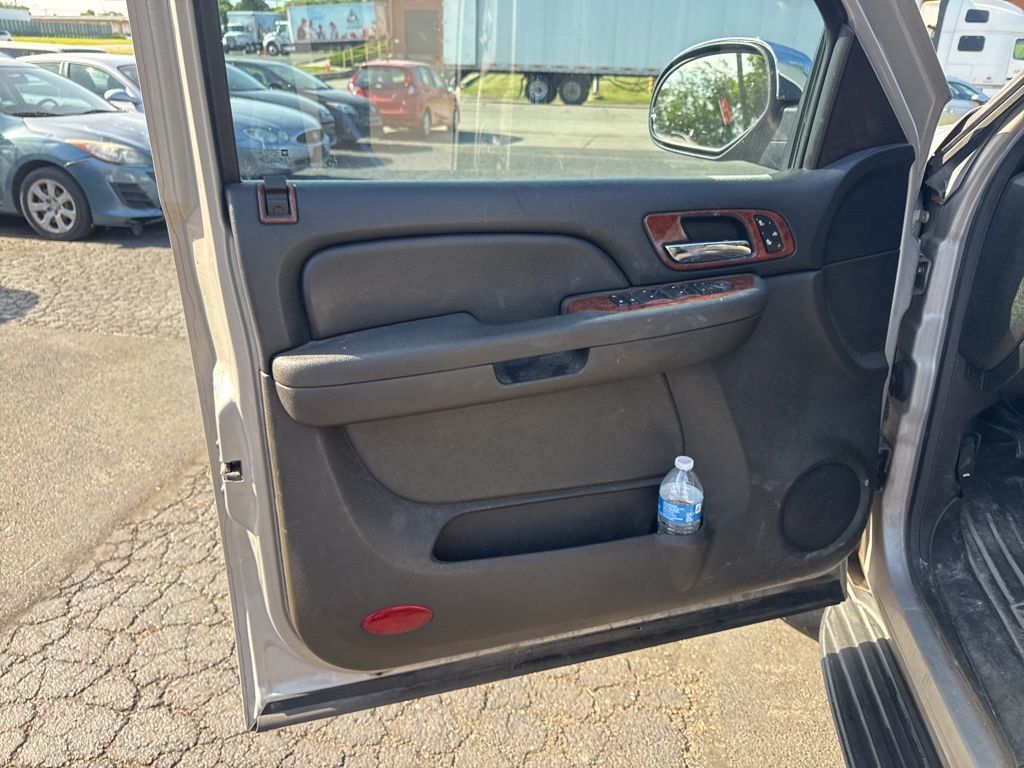 2007 Chevrolet Tahoe 4WD 4dr 1500 LT - 23035990 - 14