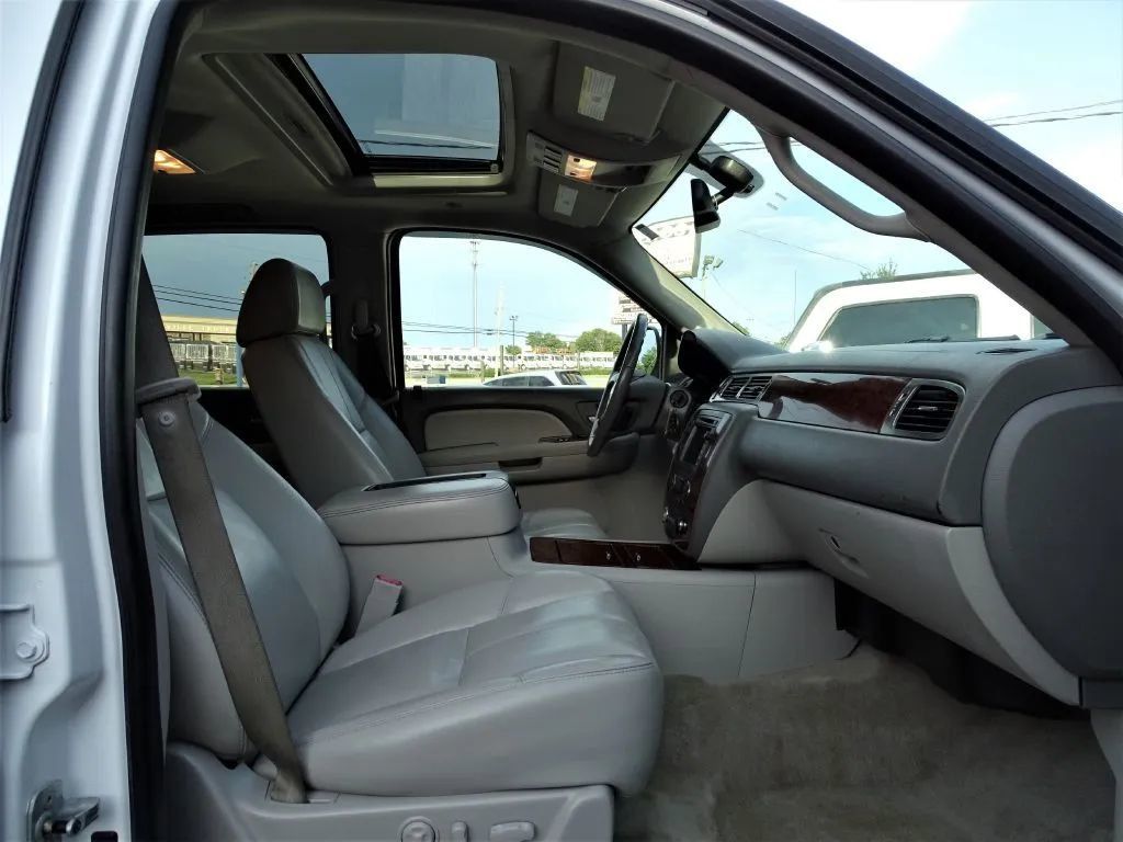 2007 Chevrolet Tahoe 4WD 4dr 1500 LTZ - 23074598 - 5