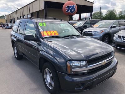 dark grey trailblazer