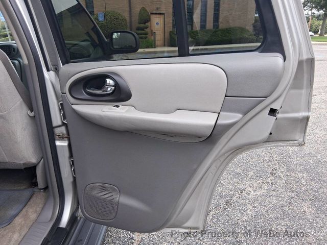 2007 Chevrolet Trailblazer 4WD 4dr LS - 23056567 - 11