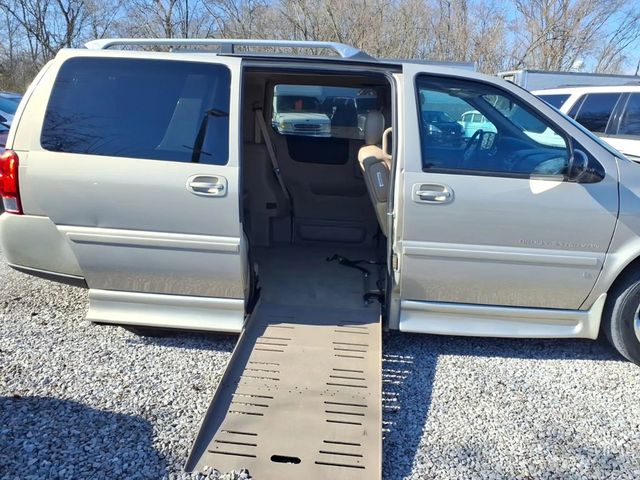 2007 Chevrolet Uplander LT Extended Minivan 4D - 22989168 - 17