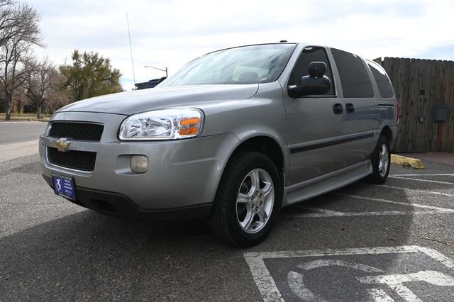 2007 Chevrolet Uplander LT Mobility Handicap Van - 22946978 - 9