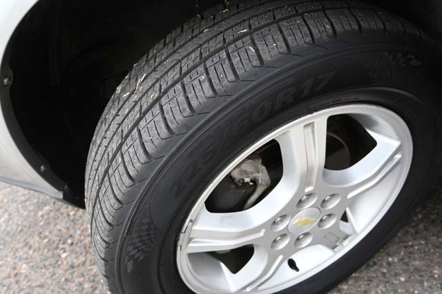 2007 Chevrolet Uplander LT Mobility Handicap Van - 22946978 - 10