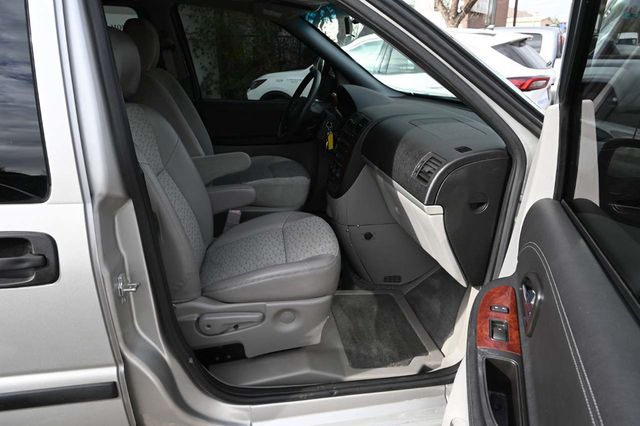 2007 Chevrolet Uplander LT Mobility Handicap Van - 22946978 - 14