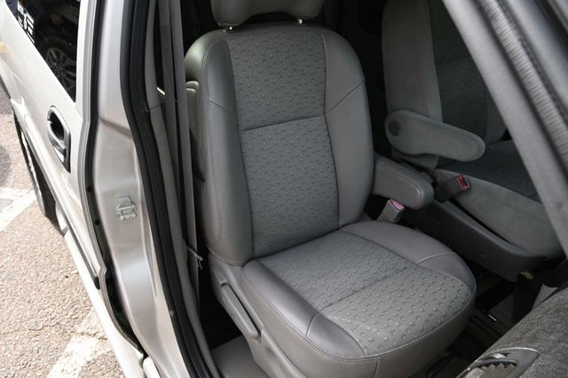 2007 Chevrolet Uplander LT Mobility Handicap Van - 22946978 - 15