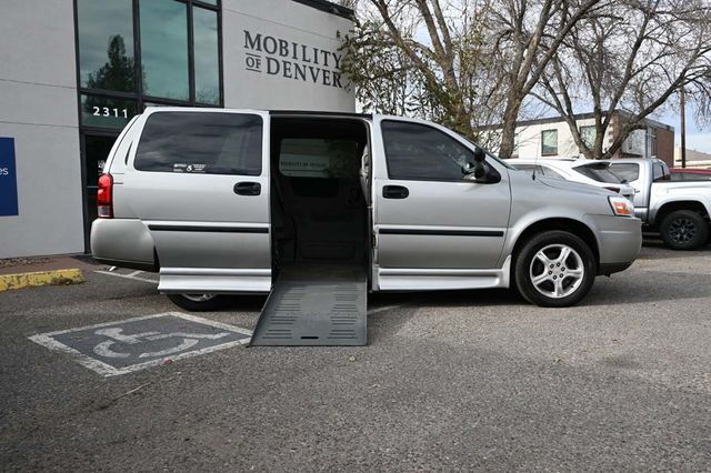 2007 Chevrolet Uplander LT Mobility Handicap Van - 22946978 - 16