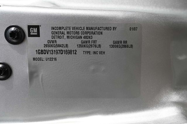 2007 Chevrolet Uplander LT Mobility Handicap Van - 22946978 - 31