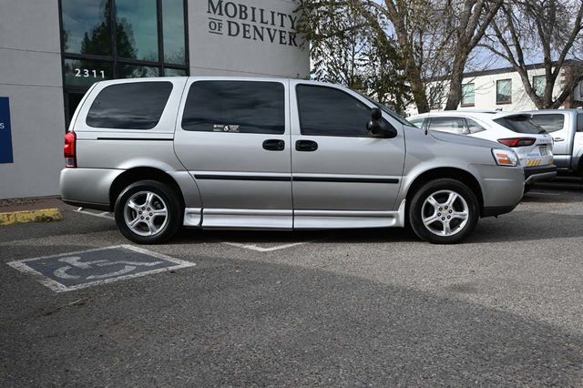 2007 Chevrolet Uplander LT Mobility Handicap Van - 22946978 - 4