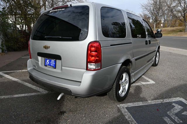 2007 Chevrolet Uplander LT Mobility Handicap Van - 22946978 - 5