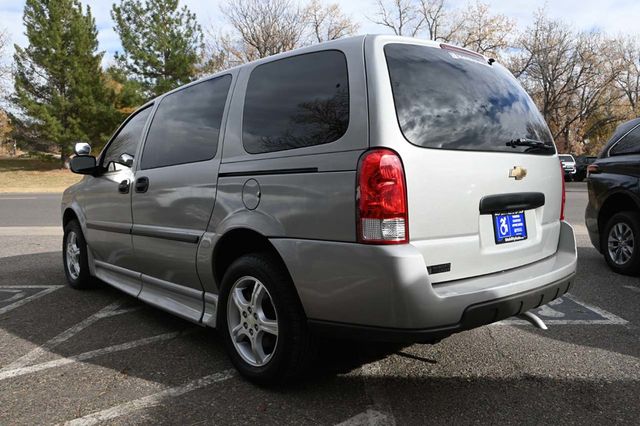 2007 Chevrolet Uplander LT Mobility Handicap Van - 22946978 - 7