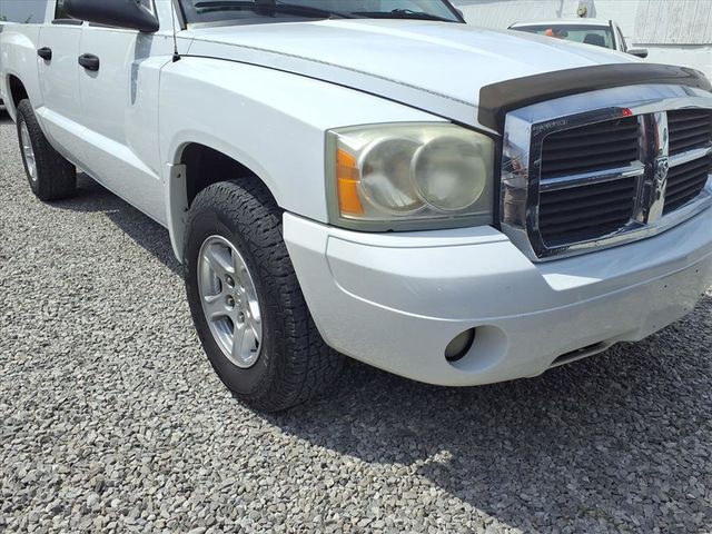 2007 Dodge DAKOTA QUAD SLT - 22969480 - 17