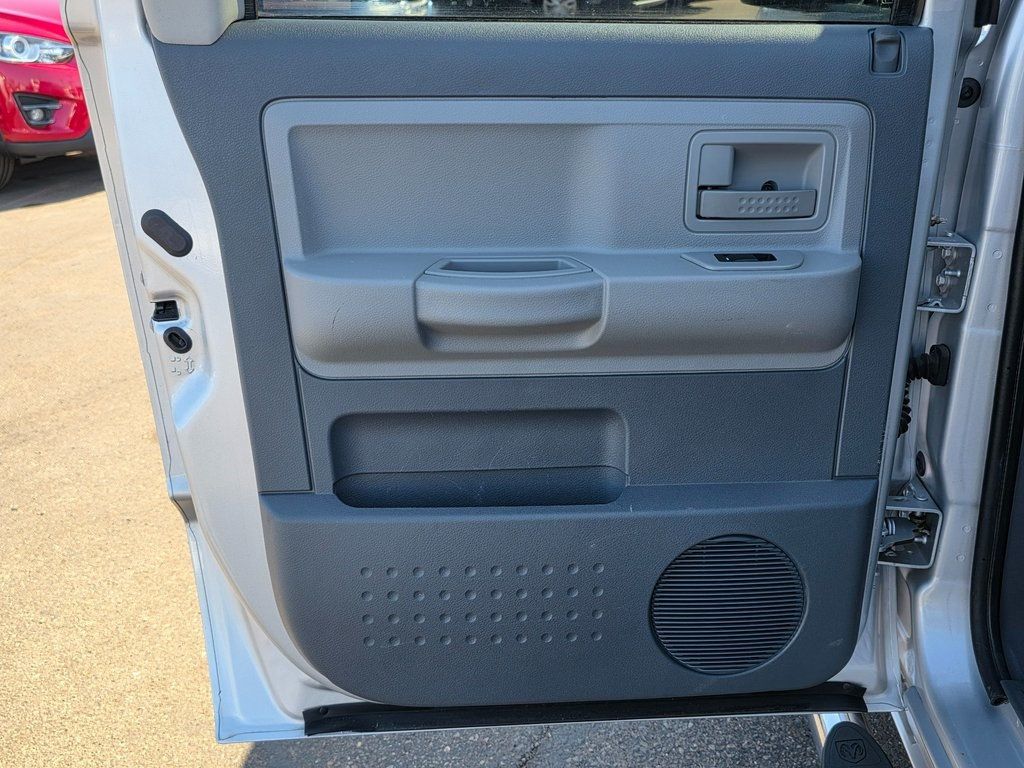 2007 Dodge Dakota SLT - 22937275 - 19