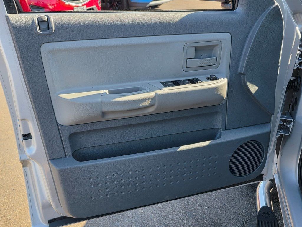 2007 Dodge Dakota SLT - 22937275 - 20