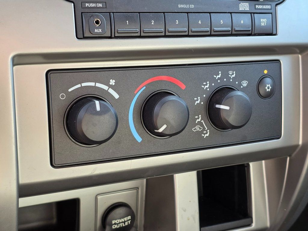 2007 Dodge Dakota SLT - 22937275 - 27