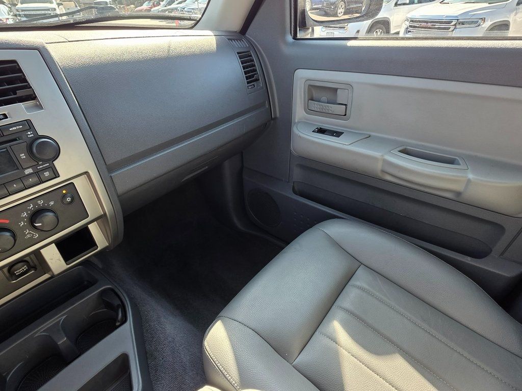2007 Dodge Dakota SLT - 22937275 - 30
