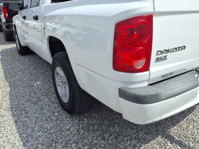 2007 Dodge Dakota Quad Cab SLT Pickup 4D 5 1/2 ft - 22969480 - 14