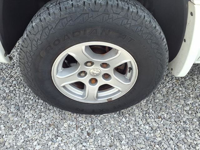 2007 Dodge Dakota Quad Cab SLT Pickup 4D 5 1/2 ft - 22969480 - 4