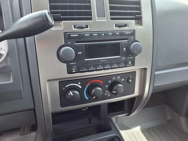 2007 Dodge Dakota Quad Cab SLT Pickup 4D 5 1/2 ft - 23033917 - 7