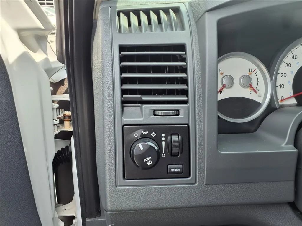 2007 Dodge Dakota Quad Cab SLT Pickup 4D 5 1/2 ft - 23079020 - 9