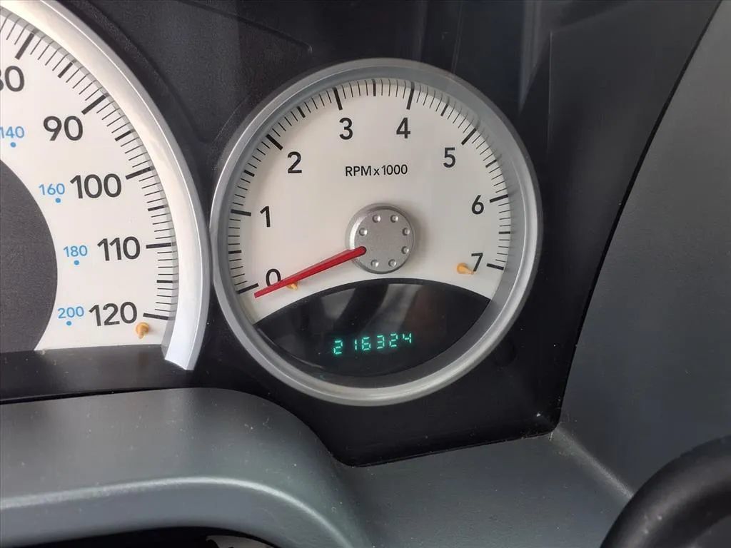 2007 Dodge Dakota Quad Cab SLT Pickup 4D 5 1/2 ft - 23079020 - 6