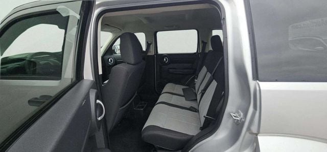 2007 Dodge Nitro 4WD 4dr SXT - 22988622 - 6
