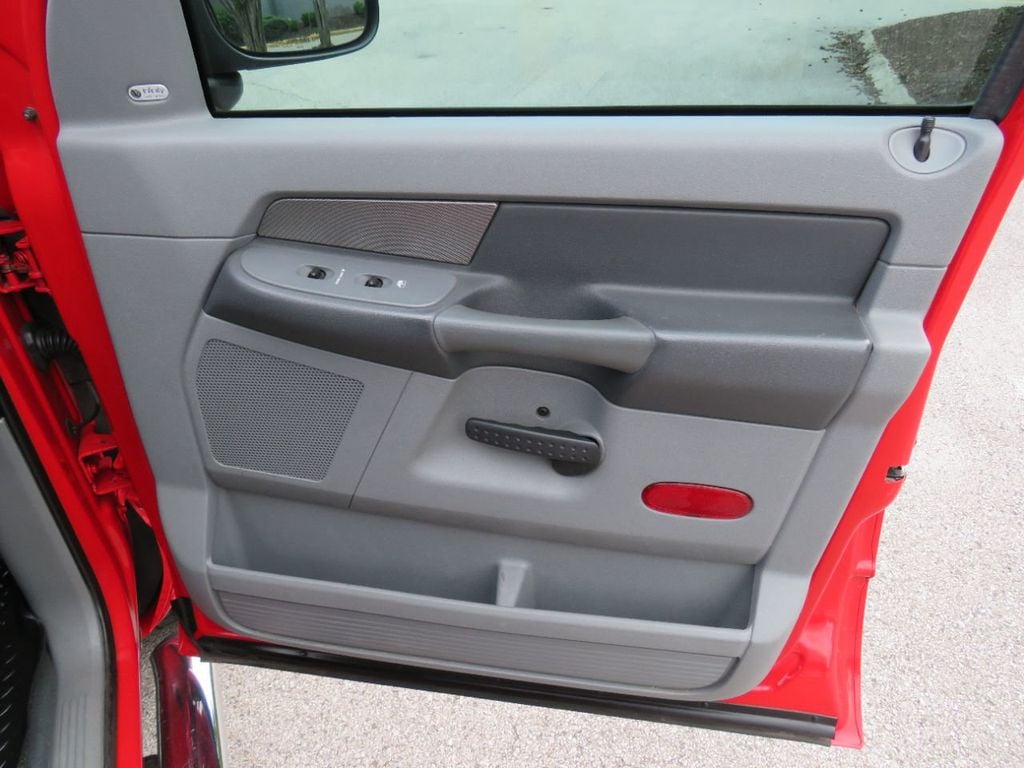 2007 Dodge Ram photo 14