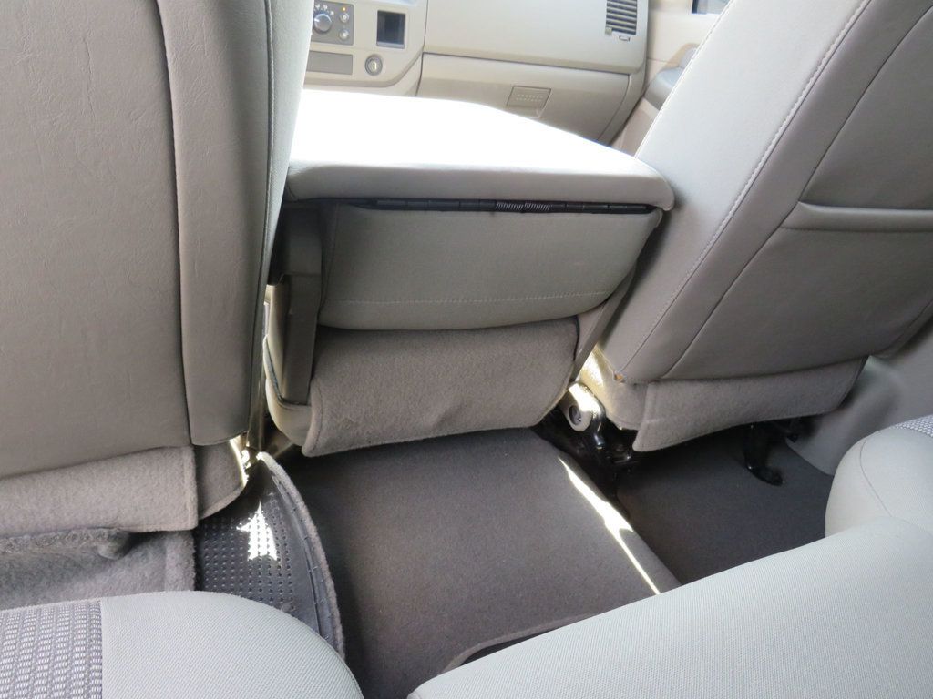 2007 Dodge Ram SLT photo 11