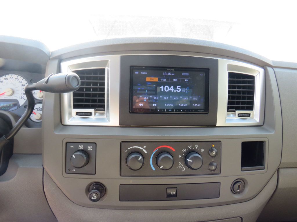2007 Dodge Ram SLT photo 14