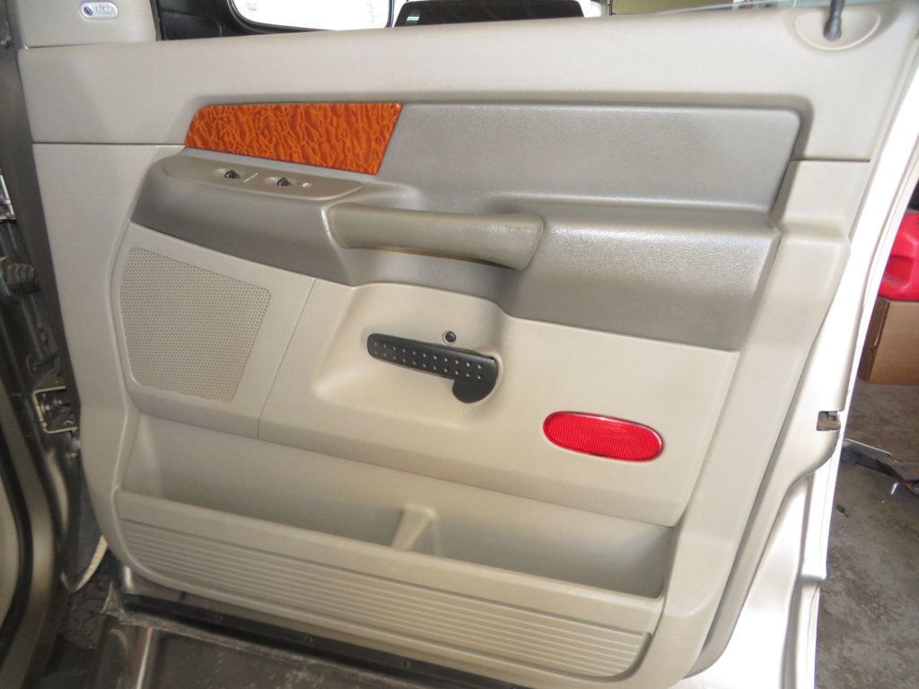 2007 Dodge Ram 2500 LARAMIE MEGA CAB CUMMINS DIESEL 4X4 LEATHER AZ 4X4 LOW MILES  - 23005265 - 33