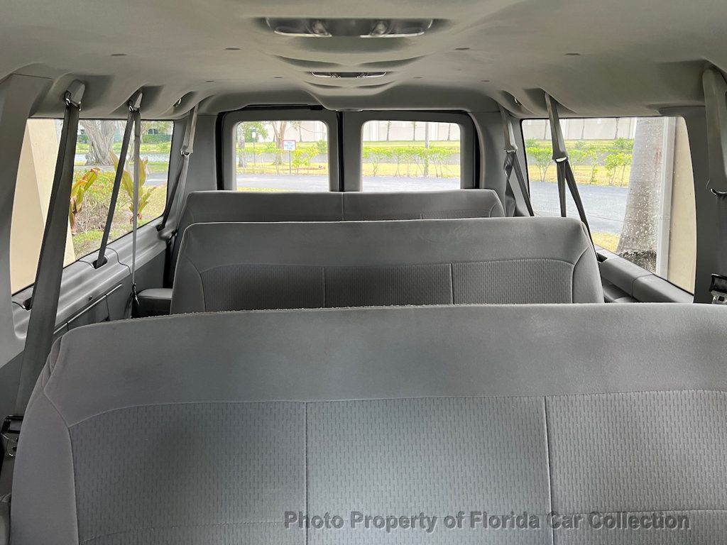 2007 Ford Econoline Wagon E-350 Super Duty XL 12-Passenger Van - 22412856 - 48