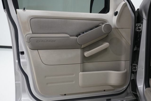 2007 Ford Explorer Sport Trac 2WD 4dr V6 XLT - 23002297 - 13