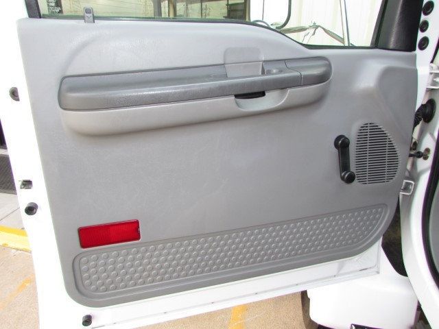 2007 Ford F750 Fuel - Lube Service Truck - 16545989 - 17