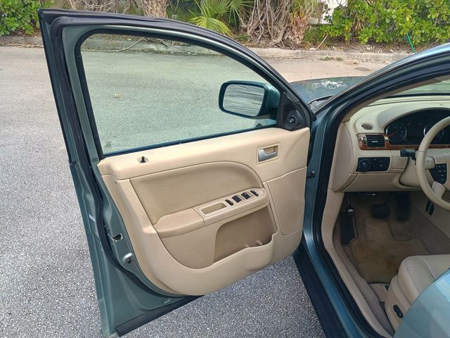 2007 Ford Five Hundred 4dr Sedan SEL FWD Clean Title Florida Car - 22956493 - 12