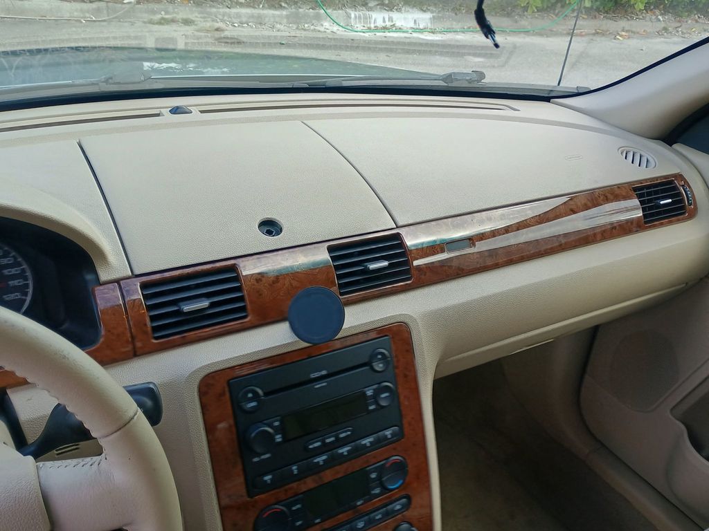 2007 Ford Five Hundred 4dr Sedan SEL FWD Clean Title Florida Car - 22956493 - 18