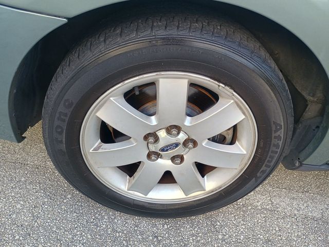 2007 Ford Five Hundred 4dr Sedan SEL FWD Clean Title Florida Car - 22956493 - 44