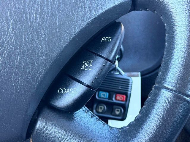 2007 Ford Focus 3dr Coupe SES - 23025731 - 24