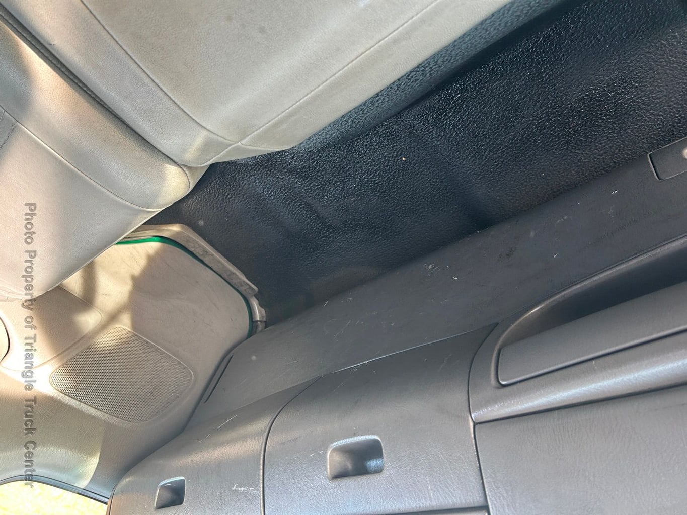 2007 Ford JUST 22k MILES! PRE EMISSION DIESEL! LIFT GATE! SUPER NICE TRUCK! 100 PICTURES! 16k LB GVW! - 22858770 - 19