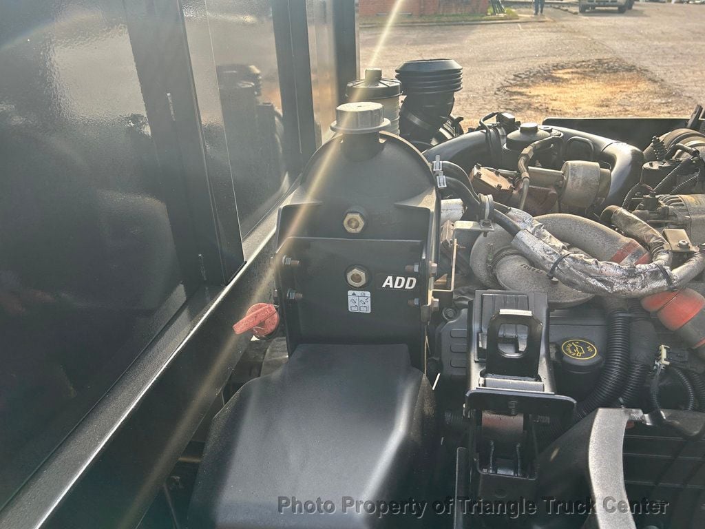 2007 Ford JUST 22k MILES! PRE EMISSION DIESEL! LIFT GATE! SUPER NICE TRUCK! 100 PICTURES! 16k LB GVW! - 22858770 - 91