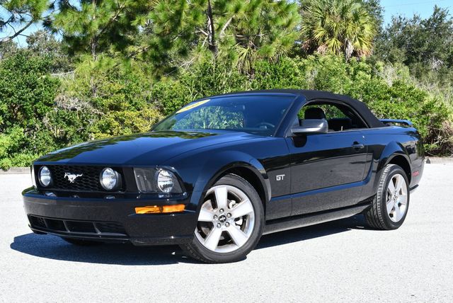 2007 Ford Mustang 2 Door Convertible GT Deluxe - 23088232 - 1