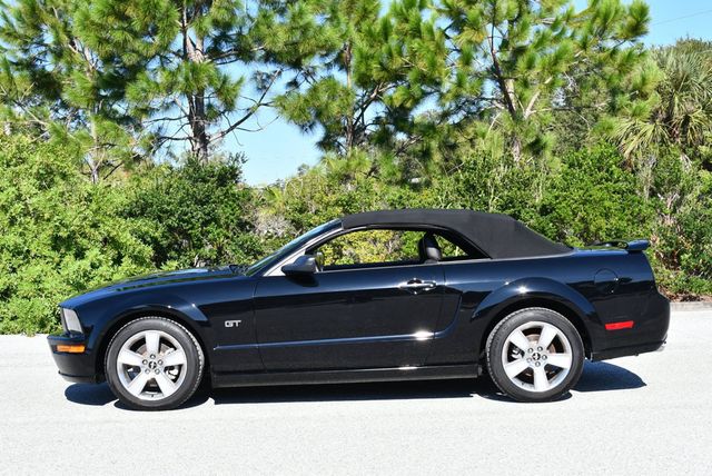 2007 Ford Mustang 2 Door Convertible GT Deluxe - 23088232 - 32