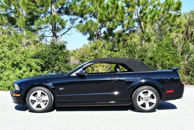 2007 Ford Mustang 2 Door Convertible GT Deluxe - 23088232 - 35