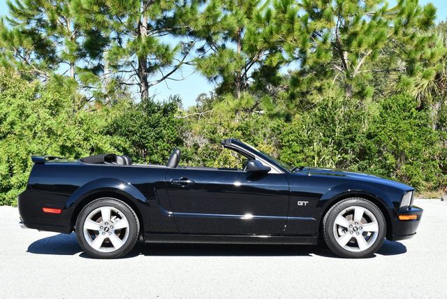 2007 Ford Mustang 2 Door Convertible GT Deluxe - 23088232 - 42