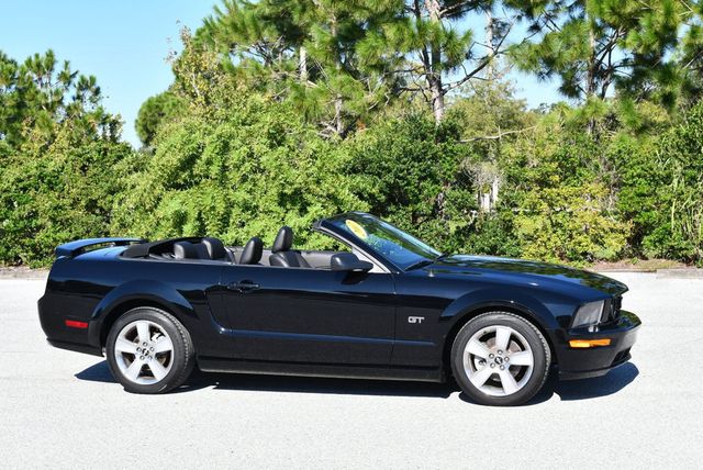 2007 Ford Mustang 2 Door Convertible GT Deluxe - 23088232 - 7