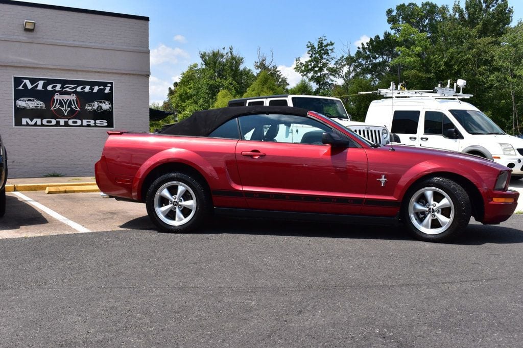 2007 Ford Mustang 2dr Convertible Deluxe - 22556965 - 3