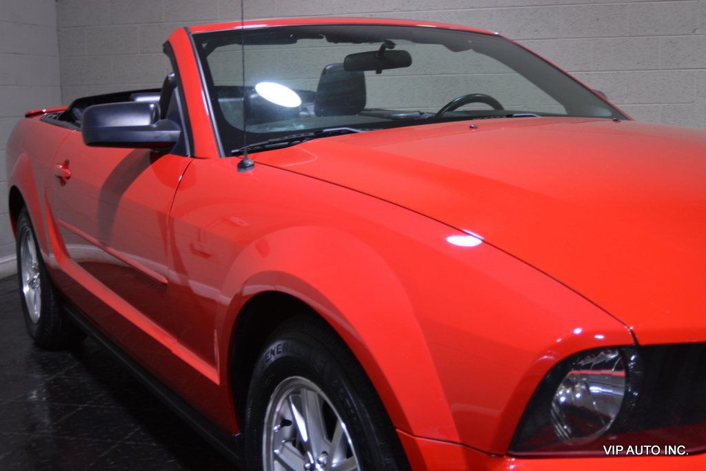 2007 Ford Mustang 2dr Convertible Deluxe - 22115776 - 10