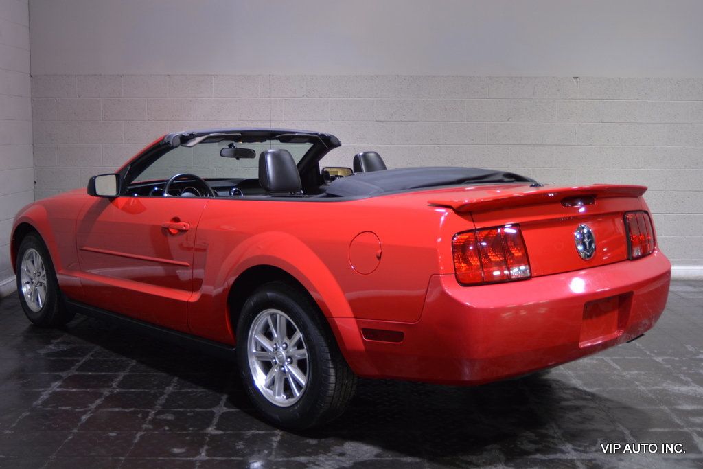 2007 Ford Mustang 2dr Convertible Deluxe - 22115776 - 6